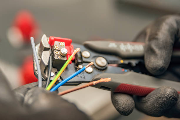 Best Affordable Electrician  in Corydon, IA